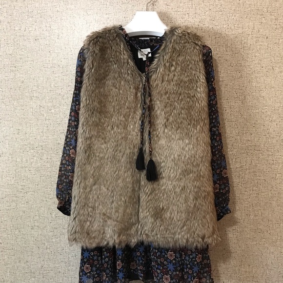 Le Moda Open Front Faux Fur & Knit Vest - Picture 4 of 12